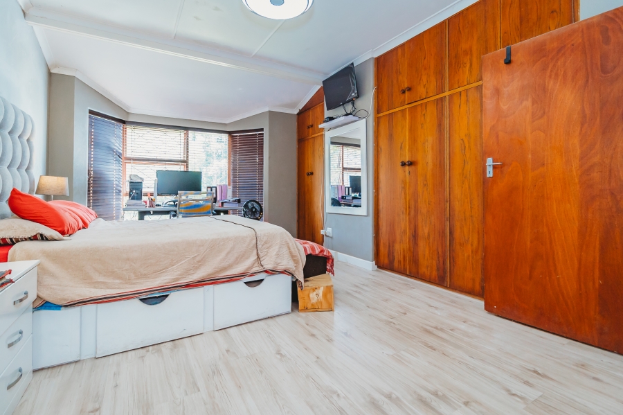 4 Bedroom Property for Sale in Twee Rivieren Western Cape